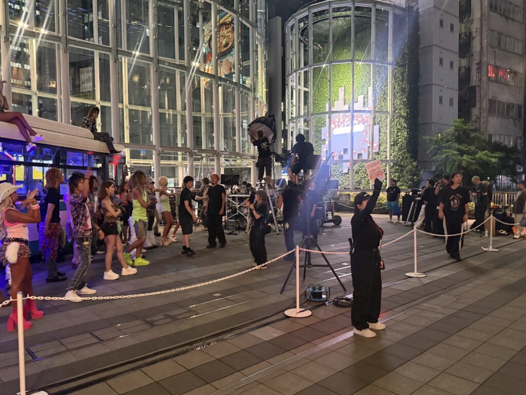 人気アーティストMV
